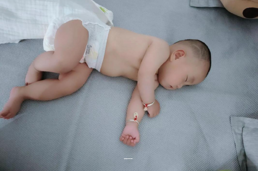 大庆四个月宝宝不爱笑 大庆四个月宝宝不爱笑